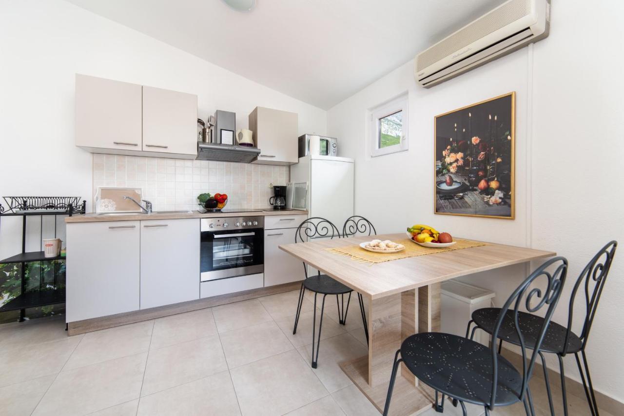 Divna Apartment *